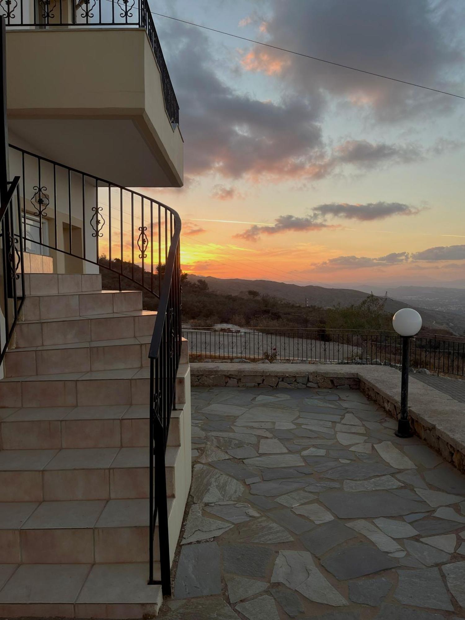 Panos Village Maláxa المظهر الخارجي الصورة